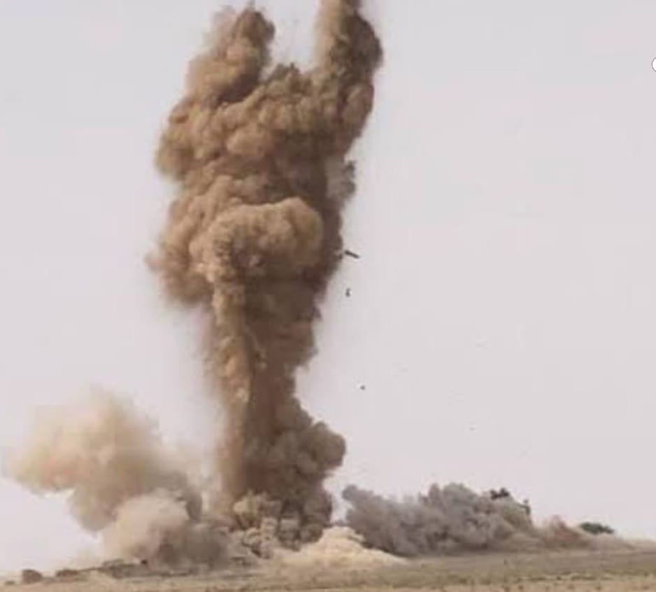 BaluchFreedom's tweet image. BREAKING: 💥💥 One of the cars carrying senior leaders of the terrorist Iranian Revolutionary Guard was targeted in the city of Khash, Balochistan!

Long live the Baloch resistance!

According to current sources, "At around 10:00 this morning, five kilometers from Khash axis to…