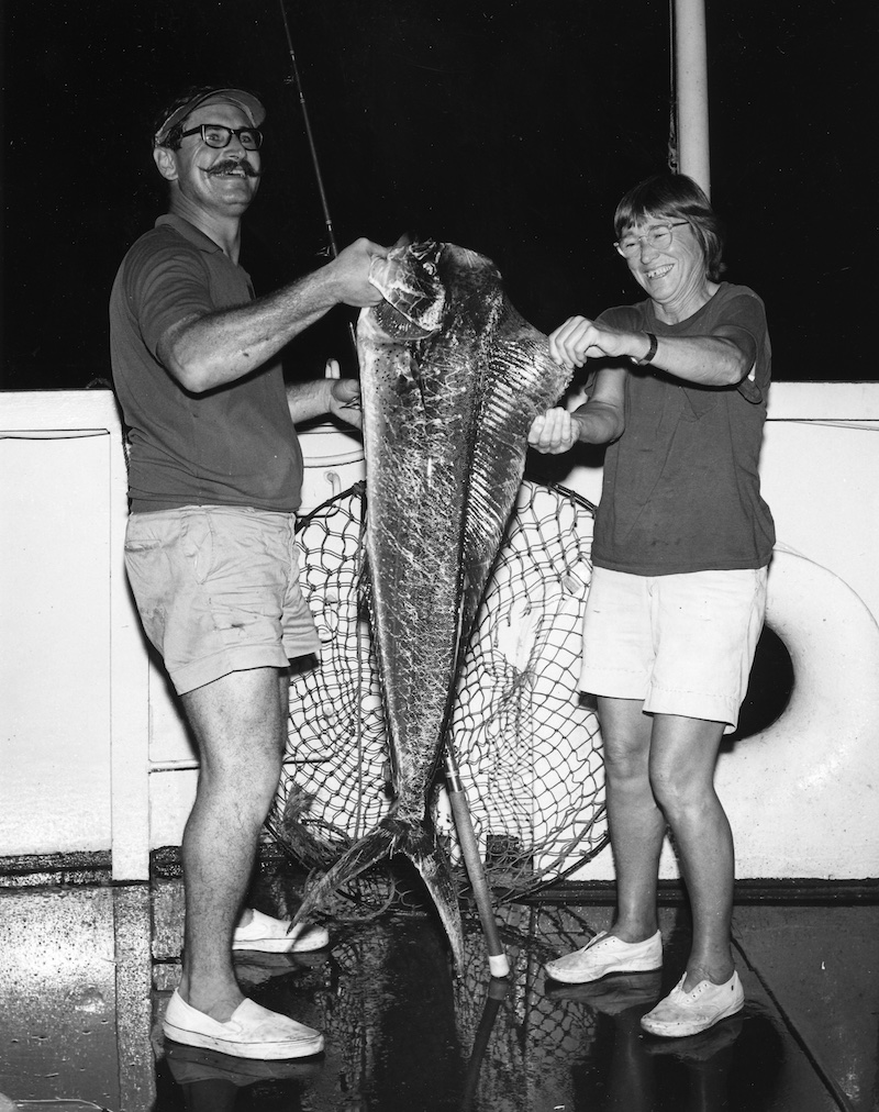 WHOI's tweet photo. From the 1950s-90s, Betty Bunce was the first #WHOI #female #oceanographer to: go to sea for more than a day; serve as #ChiefSci on a WHOI ship; become dept. chair; and dive in #HOVAlvin.
Get to know this #OceanPioneer: https://t.co/EWPfnEqEEe
#WomensHistoryMonth #WomeninSTEM https://t.co/JlsmsPNJyC