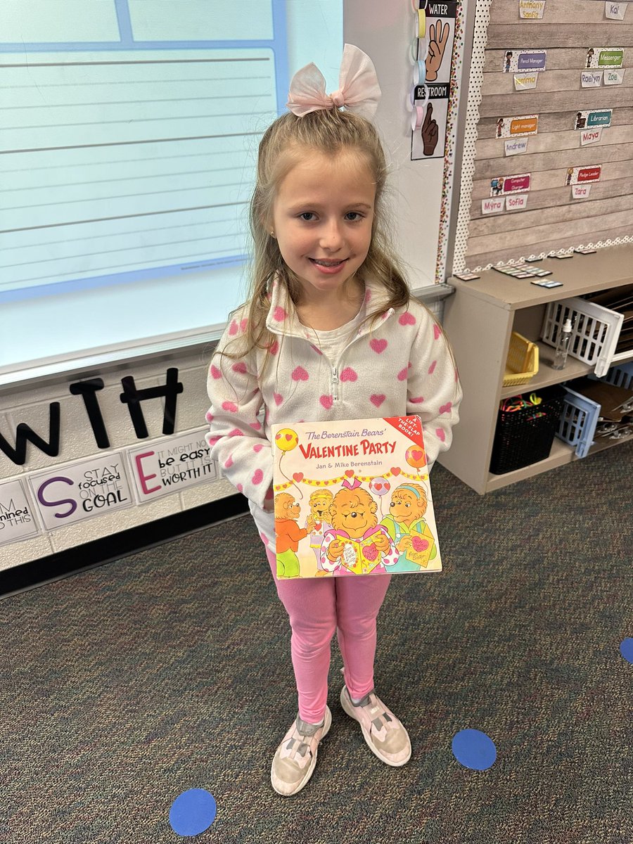 Ended read across America week with dress like a book character day!!! 📚📖 #hvrsd <a href="/StonyBrookES/">StonyBrookES - Official Account</a>