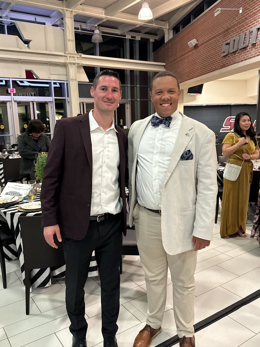 Dylan Chambers tweet media