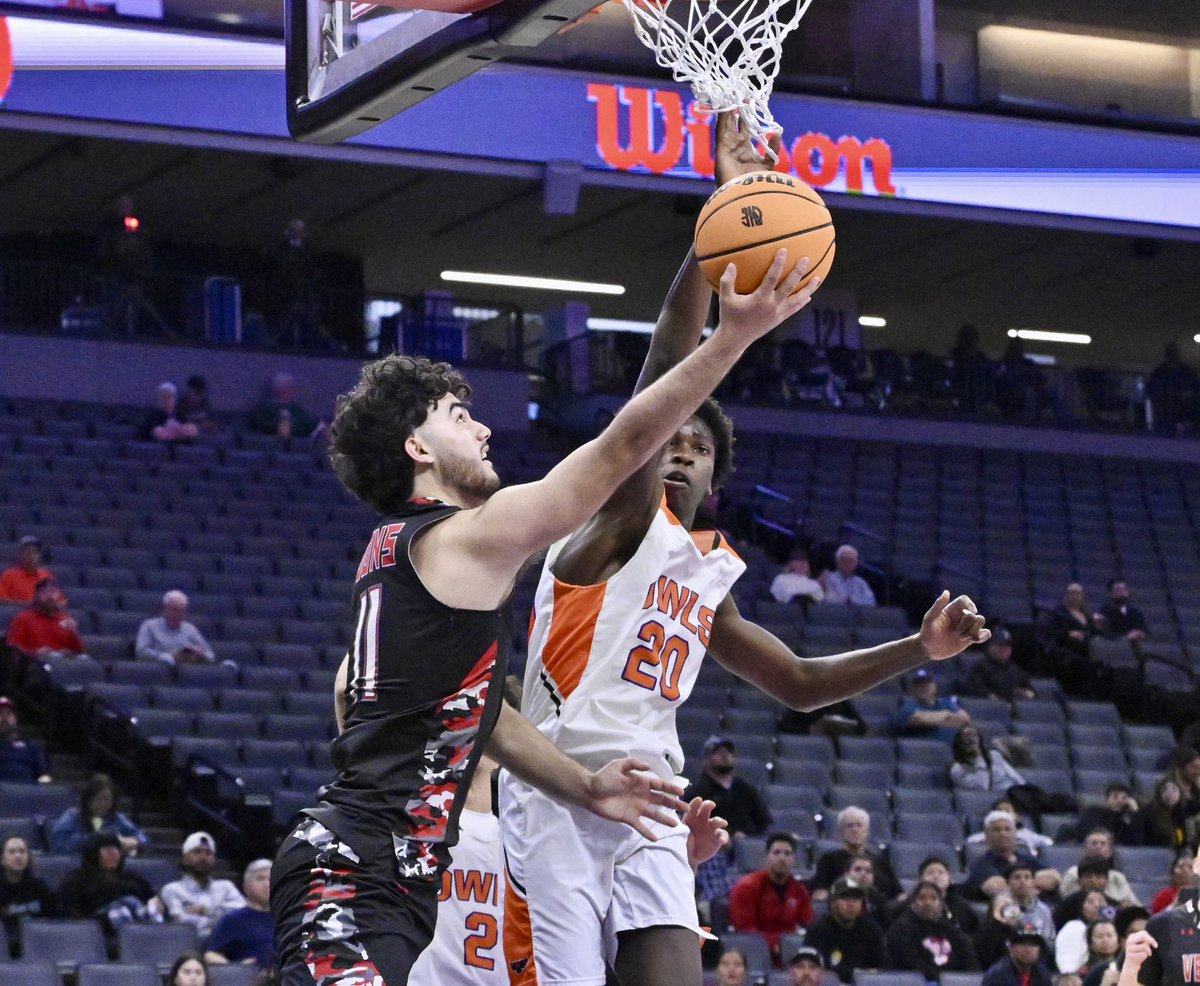 photowkb's tweet photo. Verdugo Hills takes on Athenian during a CIF State Division V boys basketball championship game at the Golden 1 Center in Sacramento. @CIFState #cifstate @cifss #cifss #verdugohills #athenian #basketball #championships @SGVNSports @haleymsawyer @NikonUSA #Nikon @ocvarsityguy https://t.co/cNrZwbdl7n