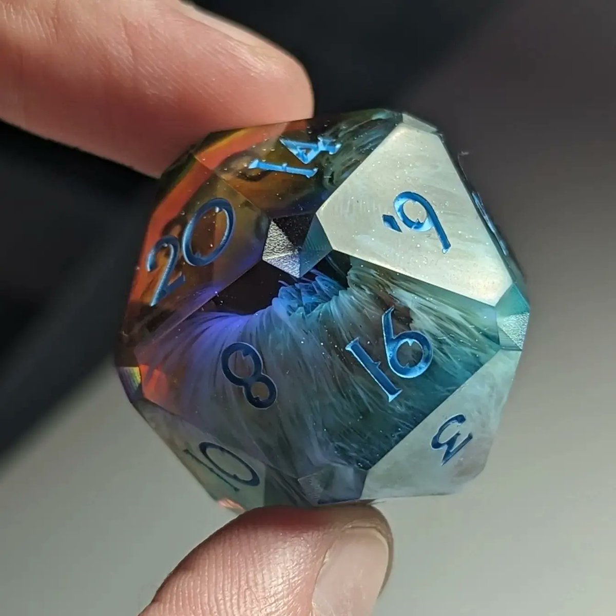 Rainbow pours are my favorite style to do!

#HandmadeDice #DungeonsandDragons #Dice #D20