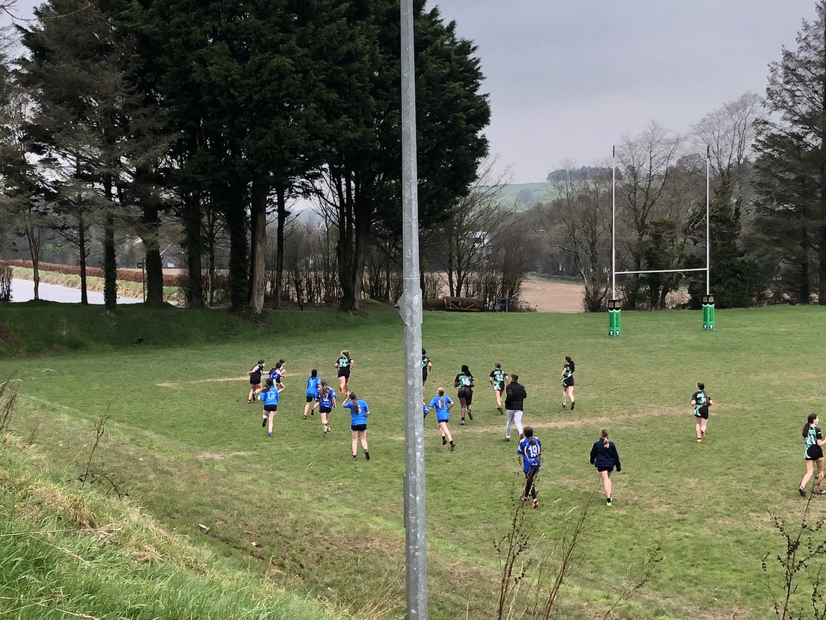 Fantastic afternoon @Bandongramrugby 1st yr & Junior girls teams hosted Wilson’s College great skills on display by all the girls with some great try’s scored well done to all involved @MunsterWomen @ken_imbusch @WillieShubart @Rosemary3Brown