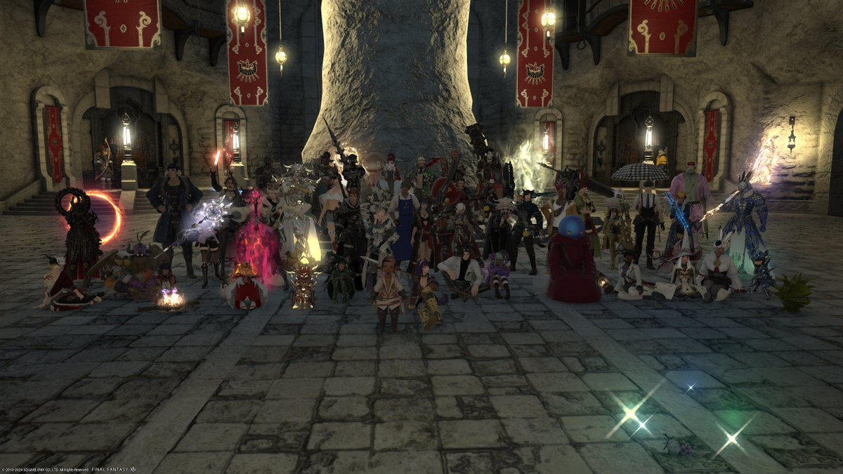 PLAYED FINAL FANTASY MMO FOR THE FIRST TIME ON STREAM AND EVERYONE CAME DRESSED TO THE NINES.  THE COMMUNITY IN THIS GAME IS TOP NOTCH.