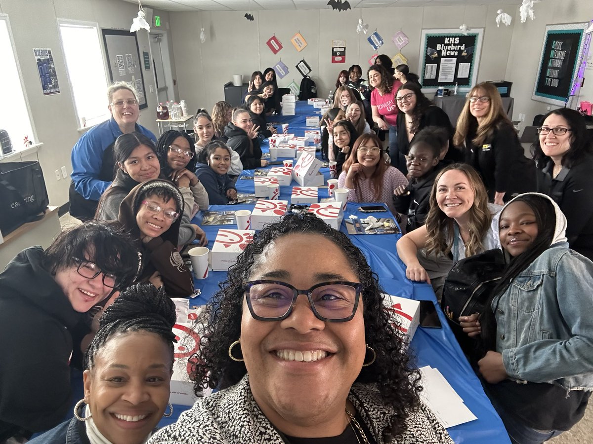 International Women’s Day and Women in #Construction Week all rolled into one! Thanks @KenwoodBCPS for hosting @nawicbaltimore for a “lunch and learn” about careers in construction. @KHS_Carpentry @CTE_BaltCoPS #WICWeek2024 #InternationalWomensDay2024