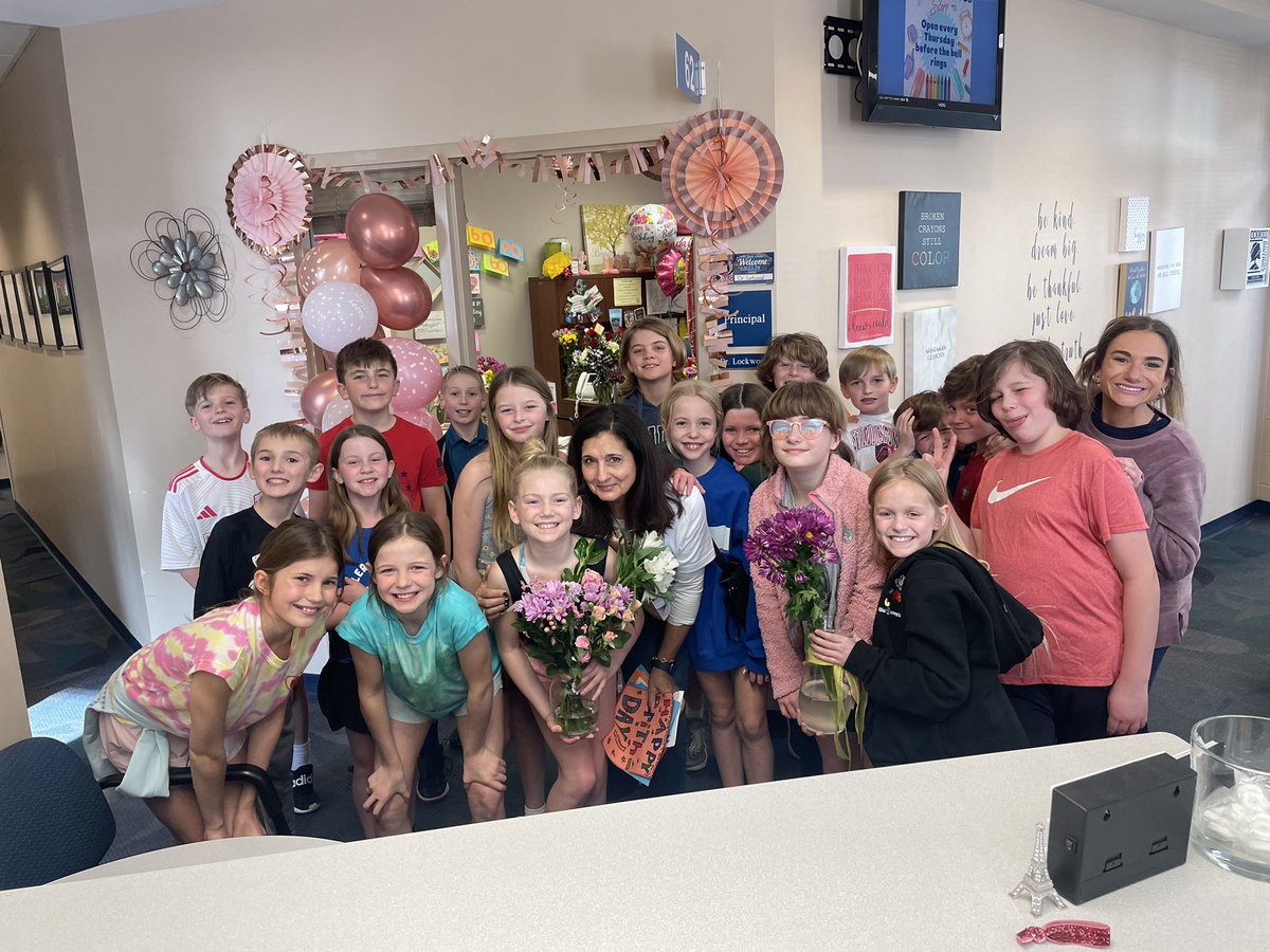 Forgot to post earlier, happy late birthday Dr. Lockwood ❤️🦋🎂 <a href="/BablerPrincipal/">Babler Elementary Principal</a>  you’re so easy to celebrate!