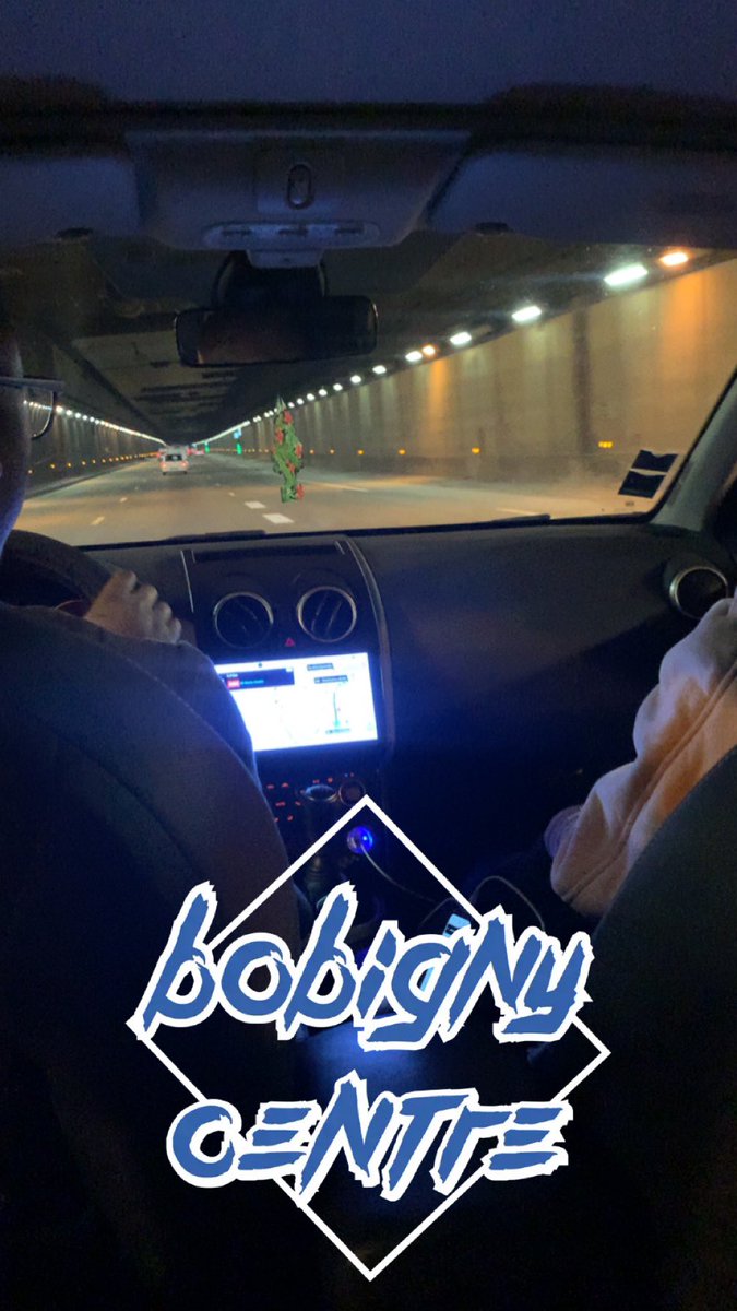 fvz_269's tweet photo. Mdrr même à Bobigny je suis descendue j’ai reconnu vla les comoriens 😂😂😂😂😂😂 https://t.co/oTtyld9Rlv