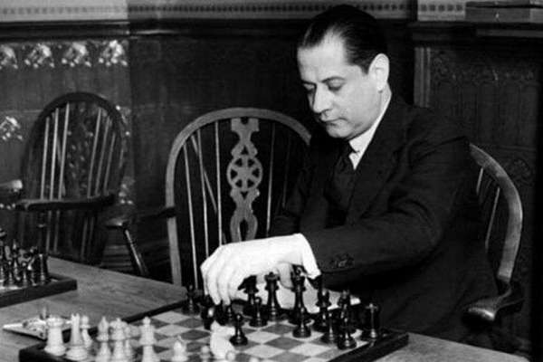 Capablanca, genio imperecedero del #ajedrez
Se cumple un nuevo aniversario de la muerte del único latinoamericano campeón mundial del Juego Ciencia.
jit.cu/NewsDetails.as…