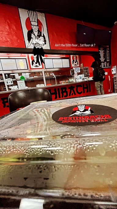 I&rsquo;m just missing the 50th floor&hellip; my bitch bad tho 😂😂 https://t.co/h7IMmcQIEt