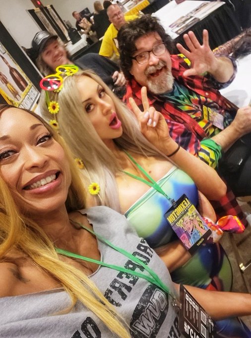 Come see the #VinRockits with #MickFoley today! #WWF #WWE #OVW #HOF #prowrestling #haveaniceday https://t<a href="/tag/vinrockits"class="tags">#VinRockits</a><a href="/tag/mickfoley"class="tags">#MickFoley</a><a href="/tag/wwe"class="tags"><span>#wwe</span></a><a href="/tag/haveaniceday"class="tags"><span>#haveaniceday</span></a><a href="/tag/hof"class="tags"><span>#hof</span></a><a href="/tag/wwf"class="tags"><span>#wwf</span></a><a href="/tag/prowrestling"class="tags"><span>#prowrestling</span></a><a href="/tag/o"class="tags"><span>#o</span></a>