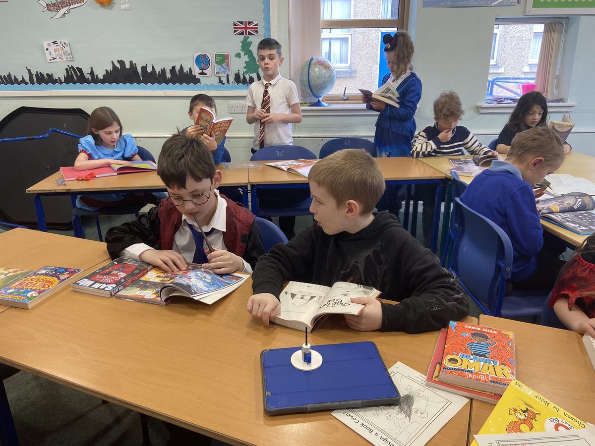 MissManson_APS's tweet photo. This week in P4… We had the best day celebrating World Book Day on Thursday! A big thank you to Maggie @Falkirk_LRS for our Book Chat and leaving behind a box of books that sparked our interests📚 We ended the day with P7 and P2/1 at the booknic😋 @airthprimary https://t.co/zK6ksVFvDO