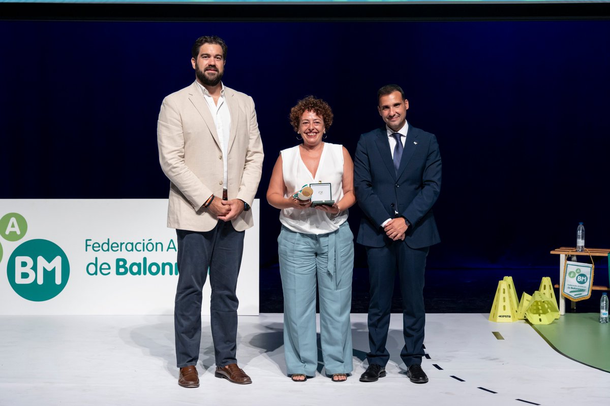 ✊💜

♀️ Seguimos luchando por la 𝐈𝐆𝐔𝐀𝐋𝐃𝐀𝐃 mediante nuestro 𝐃𝐄𝐏𝐎𝐑𝐓𝐄🤾‍♀️

#⃣ #DiaInternacionalDeLaMujer #BalonmanoAndalucia 🇳🇬
