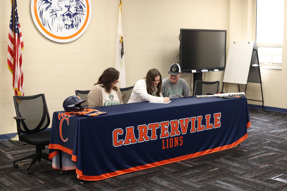 CHS_Lion_Ath's tweet photo. Congratulations to @maddierosenbery on her commitment to play softball at @CobrasParkland! https://t.co/KSpmBTebRN