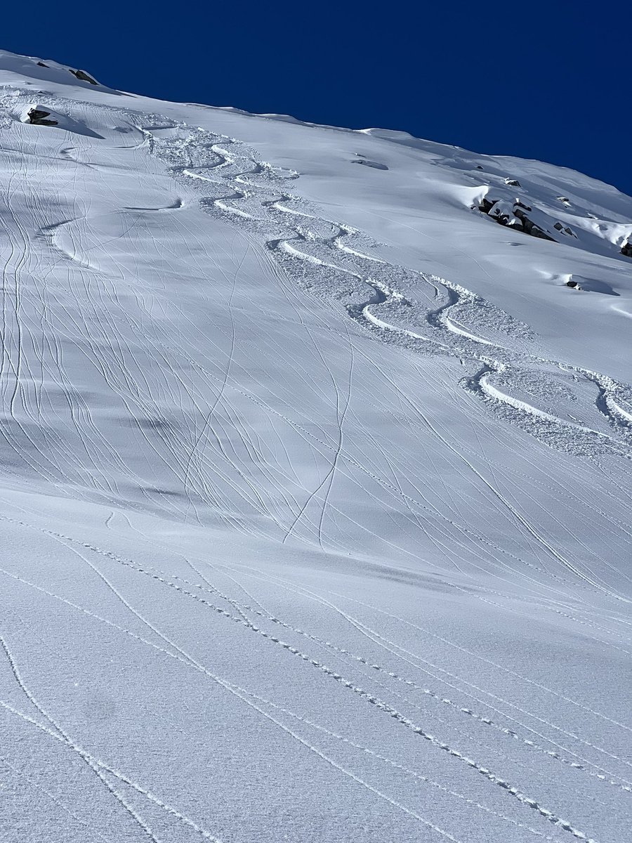 Sånn går nå dagan #zermatt 
… nede å hilser på 2% av nordmennene