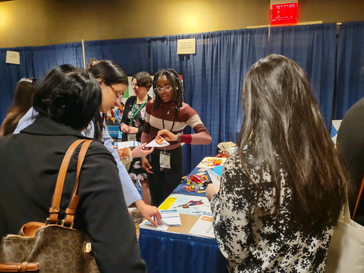 PsiChiHonor's tweet photo. #EPA24 last week was a success! Thank you to all the lecturers, panelists, mentors, and students for participating in sharing their research and support!
See upcoming #PsiChi Conventions here: https://t.co/BsWBPYSgfz
#PsiChiCon #Convention #Psychology https://t.co/62rE42CTRs