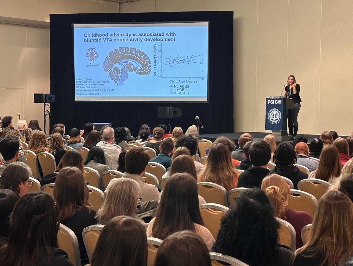 PsiChiHonor's tweet photo. #EPA24 last week was a success! Thank you to all the lecturers, panelists, mentors, and students for participating in sharing their research and support!
See upcoming #PsiChi Conventions here: https://t.co/BsWBPYSgfz
#PsiChiCon #Convention #Psychology https://t.co/62rE42CTRs