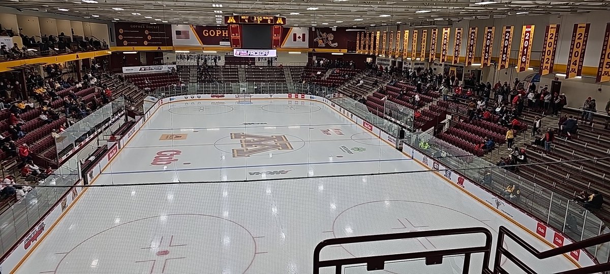 SDavis_PDR's tweet photo. Still in the Twin Cities today, just on the ice instead of the court as @BadgerWHockey takes on @GopherWHockey in the @WCHA_WHockey #FinalFaceoff semifinals.
Puck drop between the No. 2 #Badgers and No. 3 #GoldenGophers coming up at 4:30 from Ridder Arena https://t.co/37AEAxlgyi
