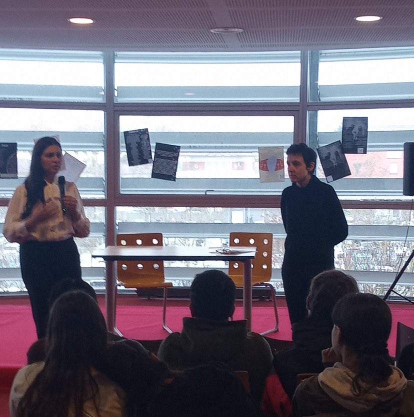 JGallieni's tweet photo. Pour clôturer notre 3ème festival des solidarités :
➡️@salima_yenbou députée européenne, 
➡️@AgatheCage, docteure en science politique, écrivaine et intellectuelle, dirigeante d'entreprise
En ce 8 mars,🙏 pour votre présence et les riches échanges avec les 🧑‍🎓👩‍🎓
@leclercarno https://t.co/q0WAXlRAWx