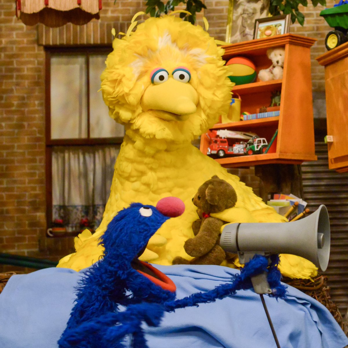 sesamestreet's tweet photo. We get it, @BigBird. #DaylightSavings has us feeling like this too! https://t.co/oQ5YBhFjNS