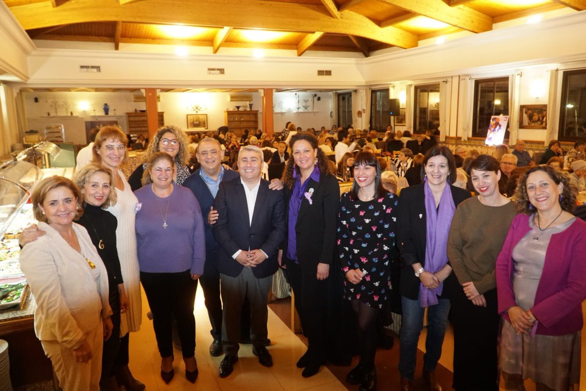 SocialistesInca's tweet photo. Commemoram el #8M amb una vetllada molt especial: el tradicional sopar de la dona dels @SocialistesInca que enguany compleix 21 anys.
Reivindicam el feminisme com únic camí per avançar i és un gran orgull fer-ho acompanyats de més de 170 persones.
Avui i cada dia #IncaSomTotes! https://t.co/55qQsBNvaG