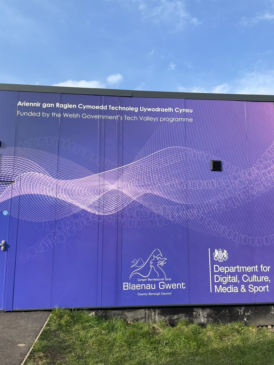 jessevans_ed's tweet photo. Great afternoon talking all things teaching and learning finished with a trip to the immersive learning space near Coleg Gwent. https://t.co/MUXCb155Lr