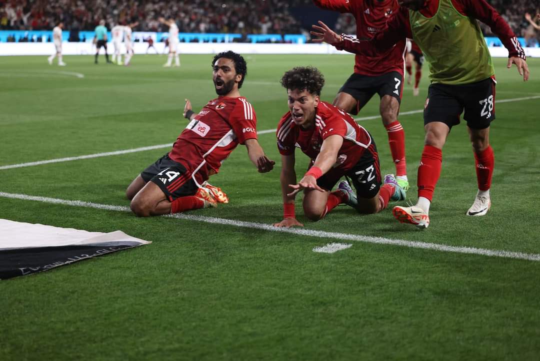 omarsafwat662's tweet photo. الواد امام من كتر ماهو من زوغره زملكاوي ، احتفل كل الاحتفالات اللي في العالم 😁🤗 https://t.co/S9xI7uY7sQ