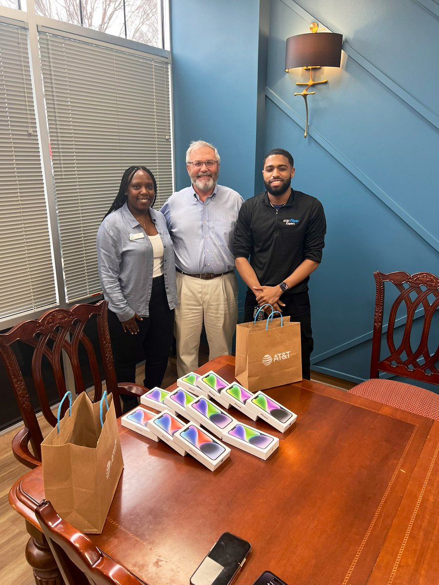 Antoine Samuel (@antoinesamu3l) on Twitter photo We standin on BIDNESS🤫 Devone set up our best local law firm with 11 new CRU voice lines‼️ Devone is within reach of our first Business Expert. One team, one dream #CROWNJules👑 #invinceables🦸🏾♂️ <a href="/ATTBusiness/">AT&T Business</a> <a href="/julestwentysix/">Julestwentysix</a> @inVINCEables1 <a href="/404girl/">Betsy Francis</a> <a href="/DwayneM36/">Dwayne Morrison</a> #millionaire We standin on BIDNESS🤫 Devone set up our best local law firm with 11 new CRU voice lines‼️ Devone is within reach of our first Business Expert. One team, one dream #CROWNJules👑 #invinceables🦸🏾♂️ <a href="/ATTBusiness/">AT&T Business</a> <a href="/julestwentysix/">Julestwentysix</a> @inVINCEables1 <a href="/404girl/">Betsy Francis</a> <a href="/DwayneM36/">Dwayne Morrison</a> #millionaire