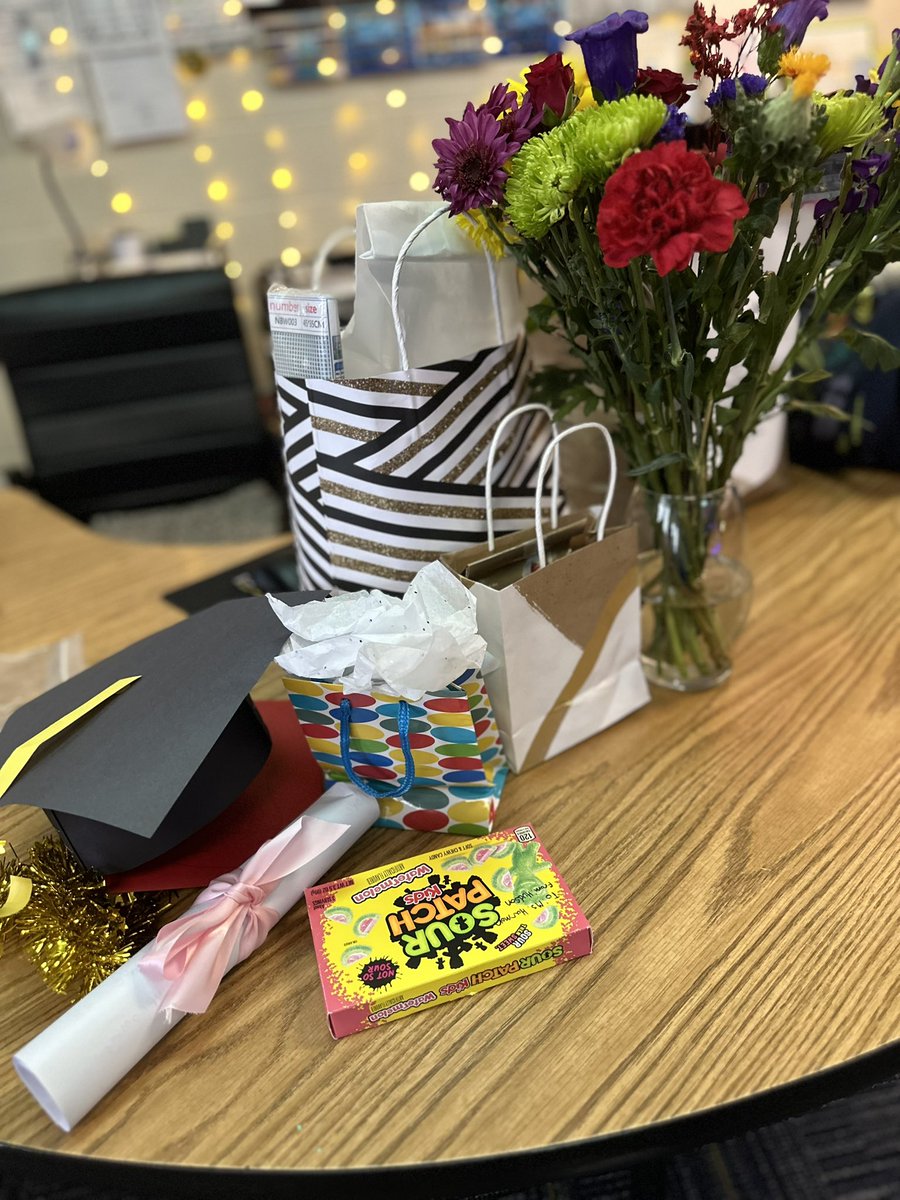 MsHarmon_'s tweet photo. You know your students have hearts of gold when they throw YOU a surprise graduation party for your masters degree. I am one lucky teacher!!!🥹💛  #sascompass #heritagelearn https://t.co/BYcZrTTg8o