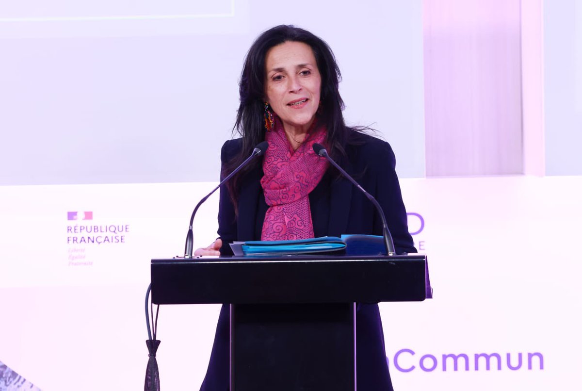 CZacharopoulou's tweet photo. #8Mars | L'@INSP_Fr récompense une ancienne élève internationale qui se distingue par l'action.
J'ai remis ce prix à Alisa Rozanova cet après-midi !
Bravo madame : votre engagement à la tête du programme mAIDan @expertisefrance de soutien à l'#Ukraine inspire un grand respect. https://t.co/eHizdv5BYk