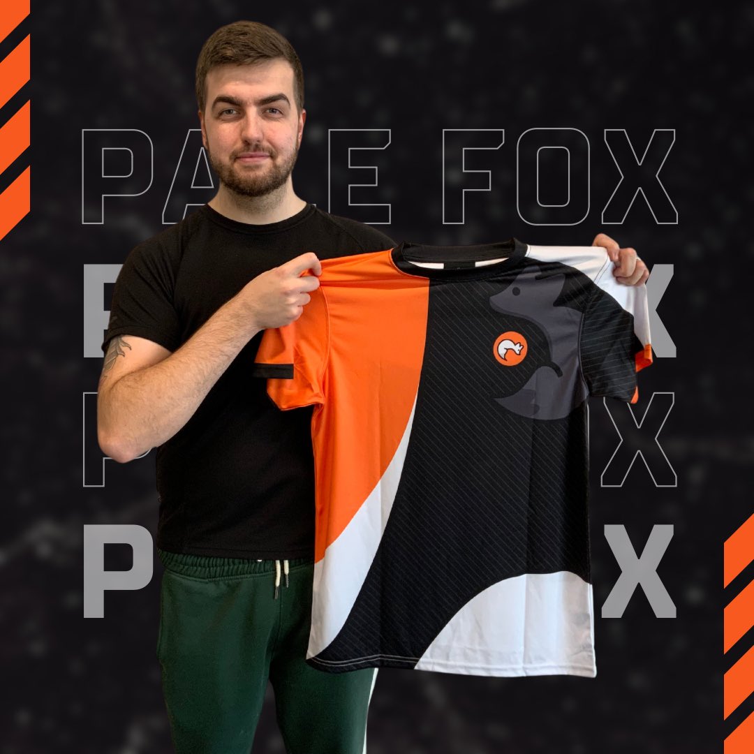 PaleFoxEsports's tweet photo. CONTENT 🎥 | We’re welcoming @PFEAyeGecko to the PFE staff team as our new Head of Content! He’ll also be helping build our Pale Fox Cup events.

Keep an eye out for him streaming on our Twitch channel this weekend and in some future YouTube videos too! 🦊✊ #BrawlStars #Esports https://t.co/EiqQ6vHIiw