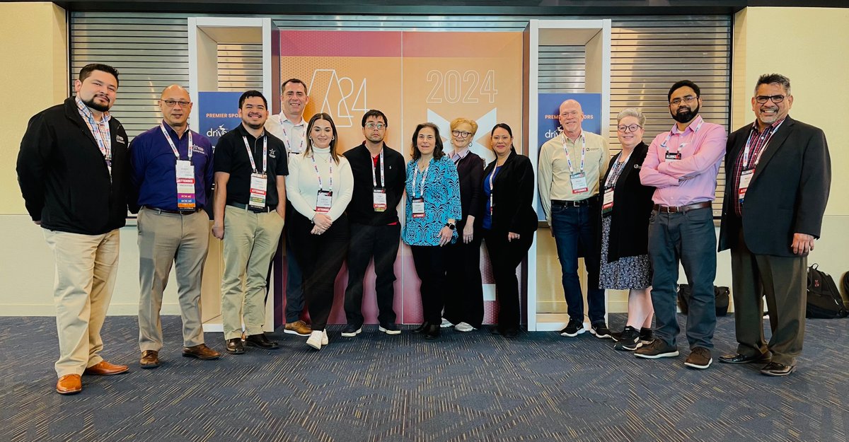 LSCots's tweet image. Lone Star College was well represented at this year&apos;s @HEUG Alliance Conference in Phoenix, Arizona. Several members of OTS presented on a variety of topics while others worked on CE credits and volunteered their time to assist with the event. #ChooseLearning