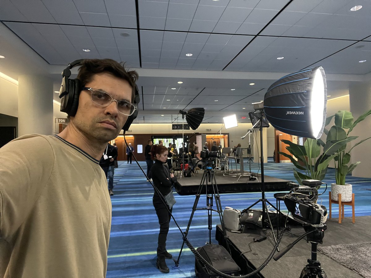 kfvideo's tweet photo. We just finished our three day marathon of video shoot at Prospectors &amp; @the_PDAC 2024 where we recorded 36 interviews and panels 💪🏻 Thank you @ceodotca for trusting us with this job!

#videoproduction  #multicamera #interviews  #miningindustry  #PDAC2024 https://t.co/t6vTfagaeU