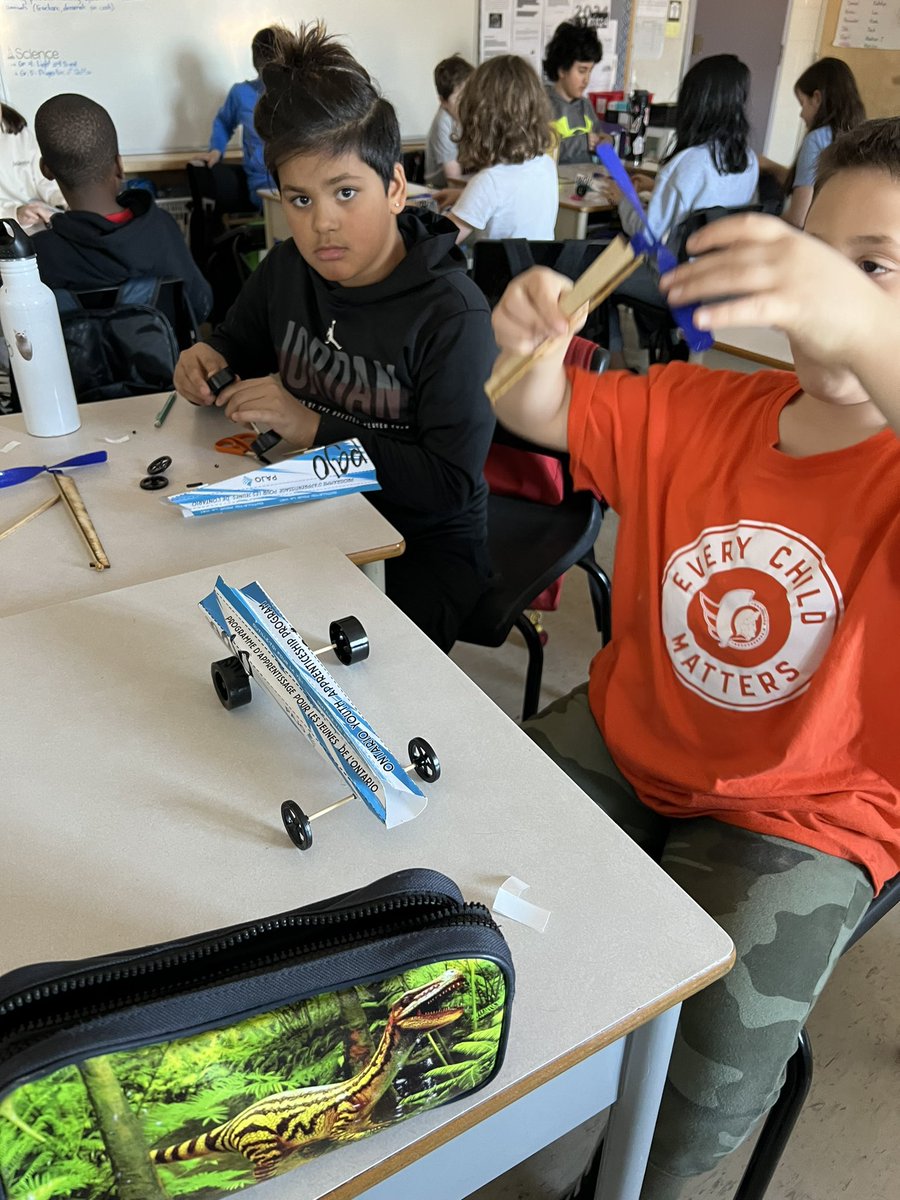 Mrs. Lee tweet media