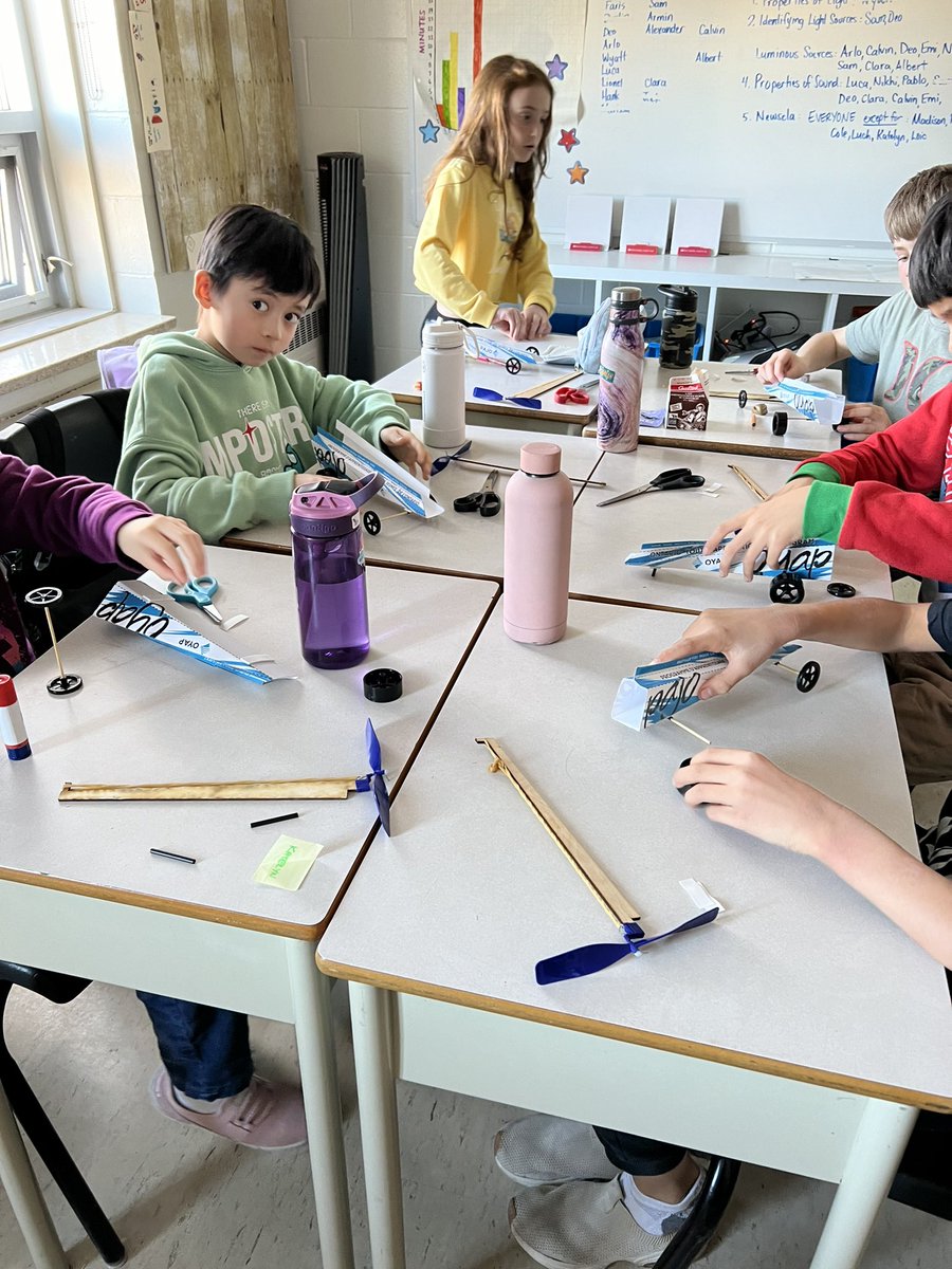 Mrs. Lee tweet media