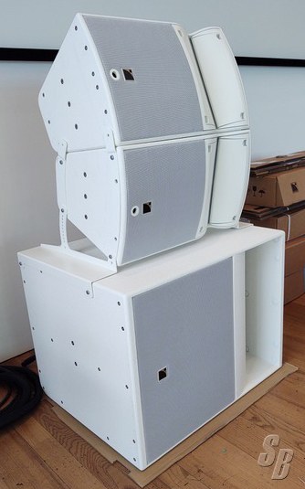 soundbroker's tweet photo. #GreatPrice for these #LACOUSTIC PA SYSTEM speakers in white featuring A101 WIDE #LineArray / KS21I SUBS / LA4X AMPS - NEVER INSTALLED *SEE DETAILS AND COMMENTS via direct link @soundbroker here: 
https://t.co/iHT417DJVd via ID#148641 https://t.co/heSK1e162e