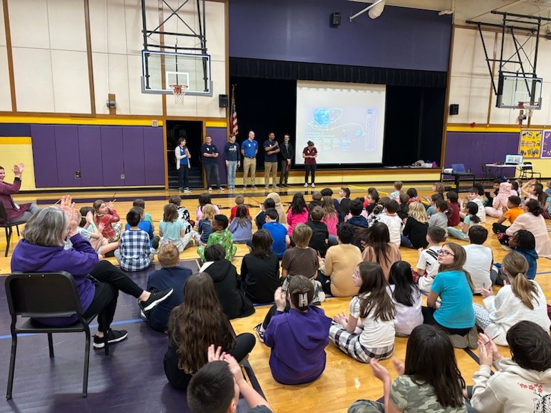 LkwdHayes's tweet photo. A big thank you to Mrs. Tedder for bringing @NASA to our school today! Students learned about @NASAArtemis, the solar eclipse and had some hands on experiences. @LkwdSchools @HayesPTOLKWD https://t.co/shbP2YlxTK