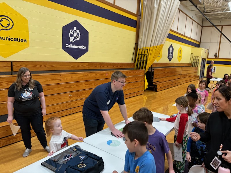 LkwdHayes's tweet photo. A big thank you to Mrs. Tedder for bringing @NASA to our school today! Students learned about @NASAArtemis, the solar eclipse and had some hands on experiences. @LkwdSchools @HayesPTOLKWD https://t.co/shbP2YlxTK
