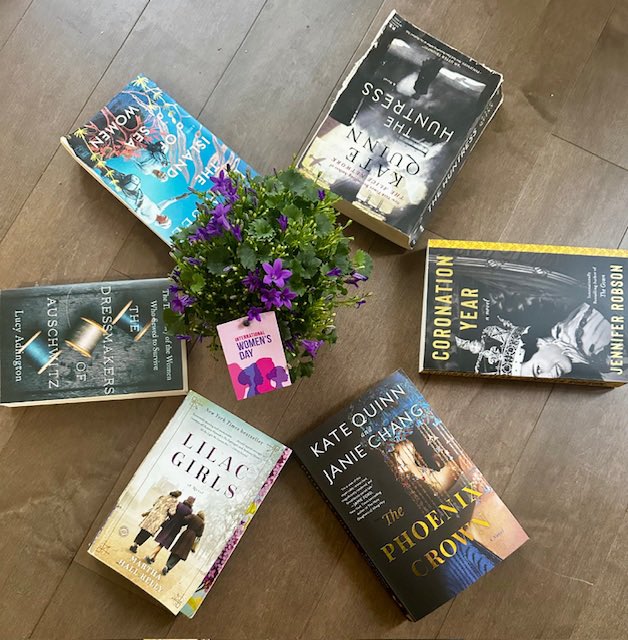 Shelly_Sanders's tweet photo. Happy #International_Womens_Day Here are just a few of my favorite books by female authors about inspiring women in history! @ChangJanie @KateQuinnAuthor @marthahallkelly #jenniferrobson @Lisa_See @historywardrobe #HistoricalFiction #WomensDay #WomensHistoryMonth https://t.co/3dfb9YLaP5