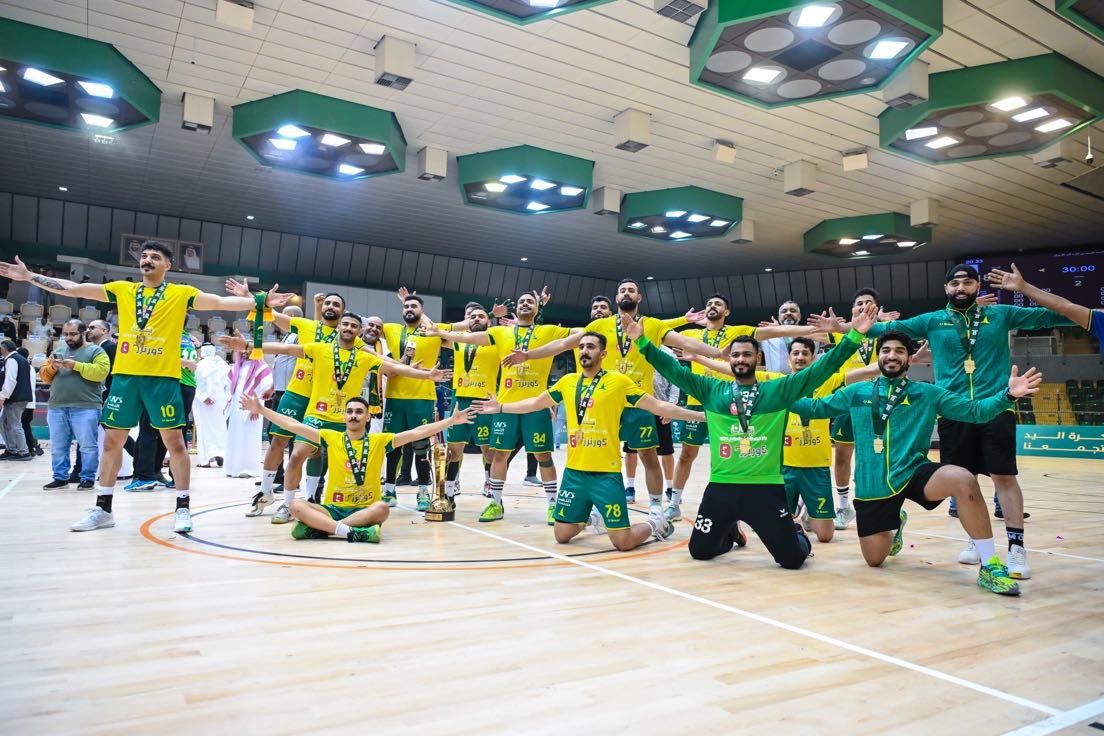 مبروك للجميع «الي يحبنا والي مايحبنا» الفوز بكاس الاتحاد للموسم الثالث على التوالي 🏆

شكراً جماهيرنا .. و وينكم وووينه ماتغلبونه 🦂