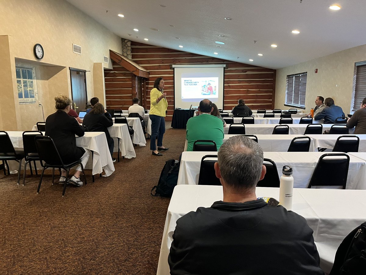 MidwestTechTalk's tweet image. Last sessions of the day! #mwttsecurity #MWTT24