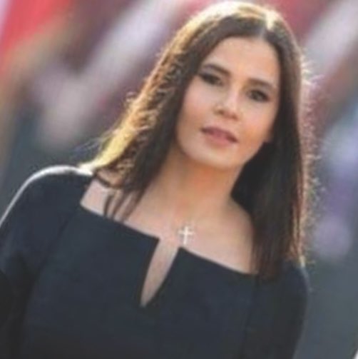 MelhemRiachy's tweet photo. لا تستسلم، لا تيأس، تبكي وتفرح وتكبر وتزداد شباباً؛ وتحزن وتقوى وقت الاحداث، وتُزهر زمن الشدائد، وما أصعبها وما كانت… أجملُ النساء، المرأة السيّدة! #ستريدا #يوم_المرأة_العالمي https://t.co/gZBOAcxwZO