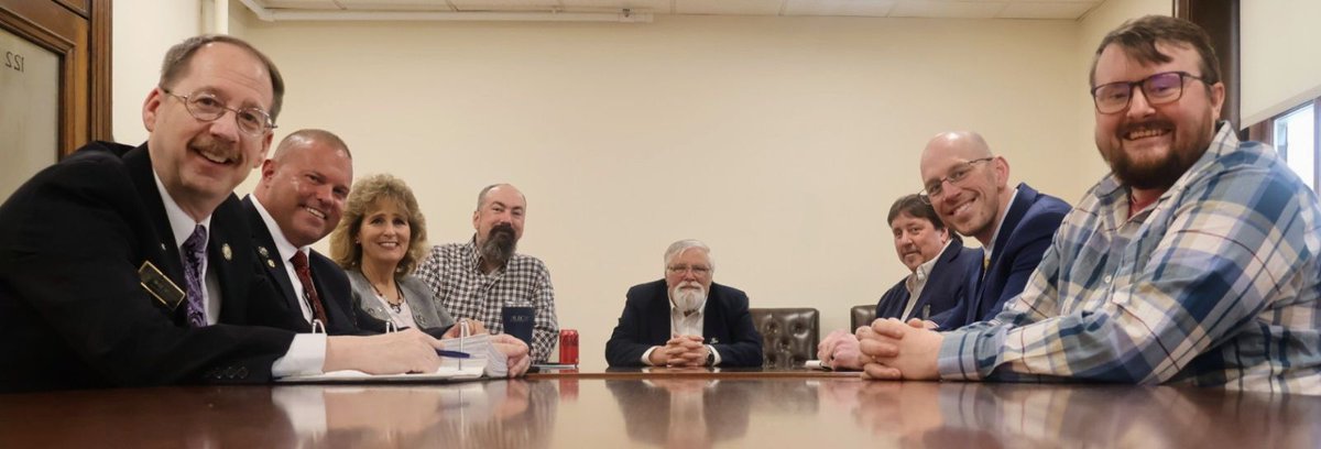 Leadership & Reps from the Manchester delegation met with @MHT_Mayor Jay Ruais today. We talked about bail reform & other important issues that affect Manchester. Building strong relationships is integral to the legislative process & ensures positive outcomes for our citizens.
