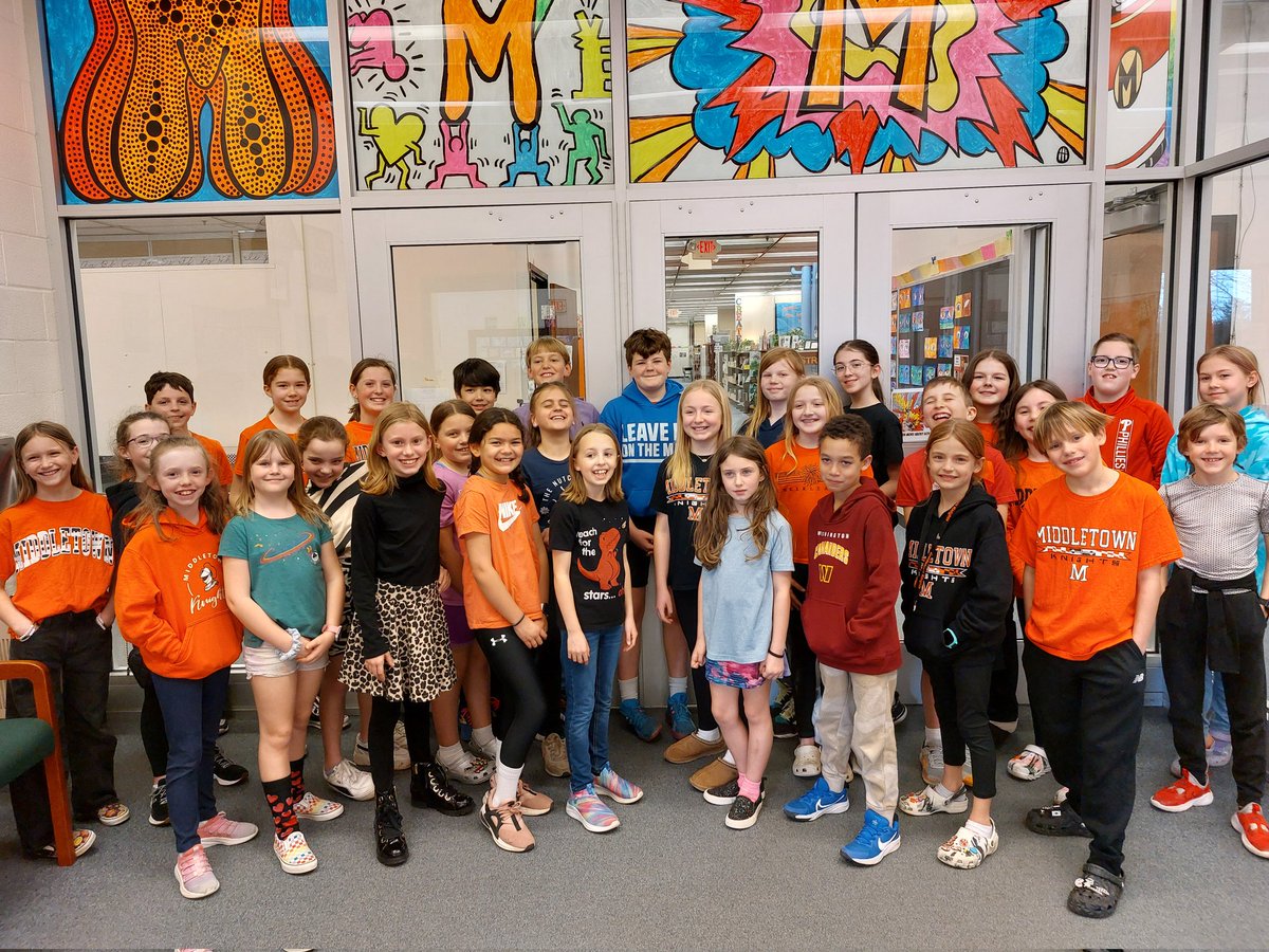 VPAHench's tweet photo. Growing future leaders from current student leaders @MiddletownElem with our new student council members and my co-leader,  Miss Fitz! https://t.co/Azj1Bo04vm