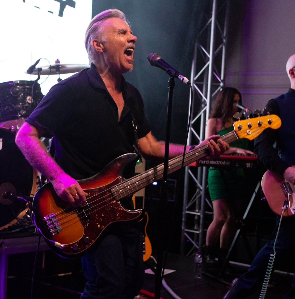 mickb2112's tweet photo. Sensational high energy show of dirty Rock 'n'Roll from the brilliant LUST FOR LIFE in North Shields last night.  Here`s my review: https://t.co/8WDzgKeKFS   @lustforlife1976 @clem_burke @GlenMatlock @KatiePuckrik #kevinarmstrong @theexchange1856 https://t.co/I4Ej2x4sUP