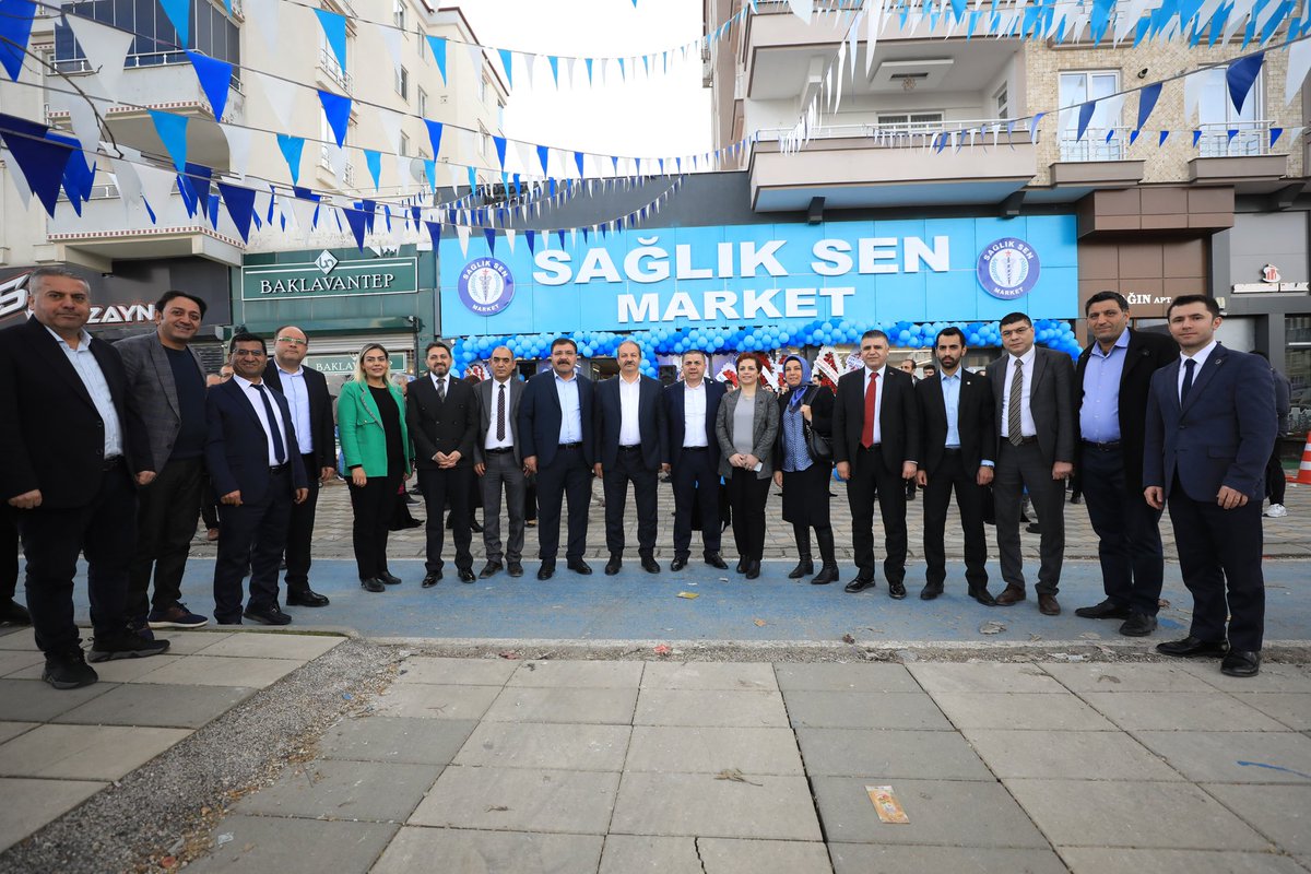 📍 Gaziantep

#Gaziantep ilimizdeki Sağlıksen Marketimizin açılışını, Genel Başkanımız Mahmut Faruk Doğan ve Genel Başkan Yardımcımız Sinan Kuluöztürk ile beraber gerçekleştirdik.

Marketin açılması sürecinde çok büyük emek sarfeden Şube Başkanımız Mehmet Ali Arayıcı başta olmak…