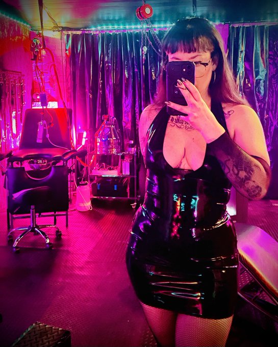 🖤 Happy international Women&rsquo;s day 🖤 https://t.co/vxhcjqiLZe