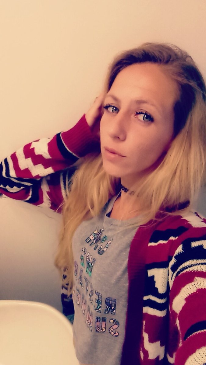 wenn du meine fotze sehen willst💕 Retweet