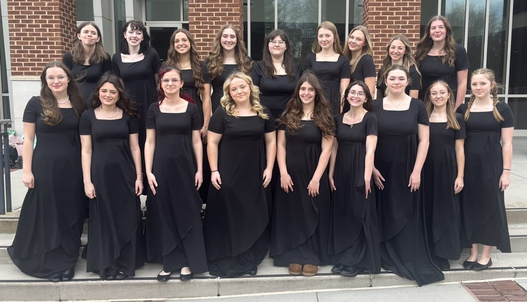 Volunteer HS Choir tweet media