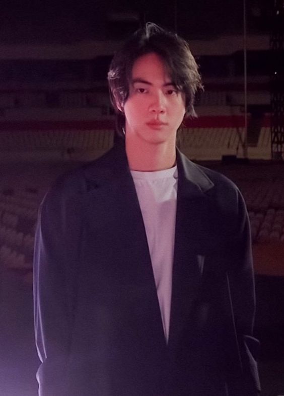 bangtanangst's tweet photo. "The day I tell you that story is the day we say goodbye," Seokjin says to him quietly.

"Then I hope you never tell me." Jeongguk takes his hands. He makes a silent vow.

A vow to never ask again, but to learn the story all the same. https://t.co/Sb5ovtmh0l