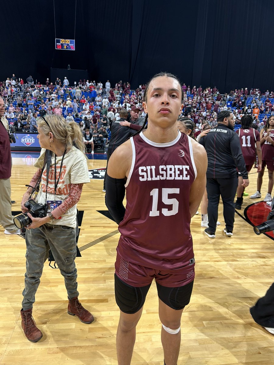LaMarcus Botley Jr. <a href="/LamarcusBottley/">LaMarcus Bottley</a> was the key factor in Silsbee win over Canyon Randall. He finished with 23p in their win! #UILState